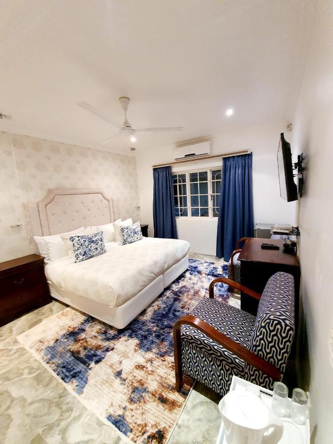 Umhlanga Rocks Blue Waves Lodge מראה חיצוני תמונה